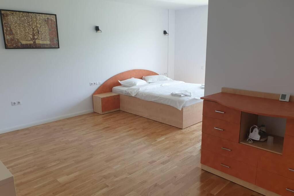 Garden Leisure Apartments Braşov Esterno foto
